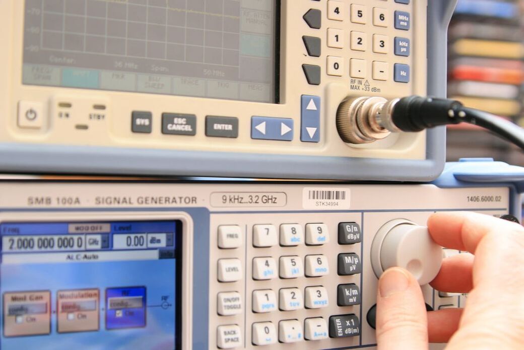 Precision RF and signal instrumentation used in ultrasonic acquisition and test